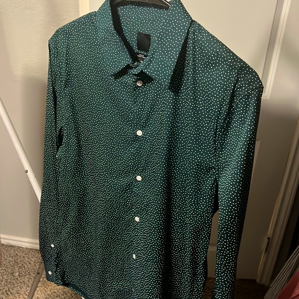 NWT H&M Medium Slim Fit Dark Green LS Shirt